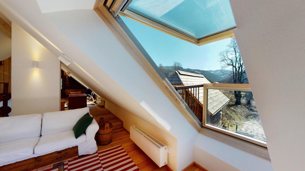 Charmante Gaestewohnung In Altem Bauernhaus In Alpiner Alleinlage Stanz Im Murztal Luaran gambar