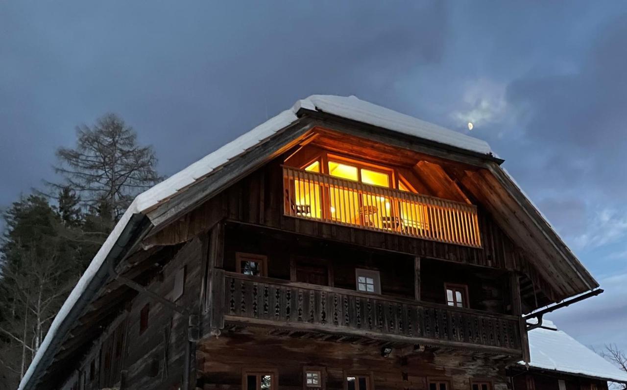 Charmante Gaestewohnung In Altem Bauernhaus In Alpiner Alleinlage Stanz Im Murztal Luaran gambar