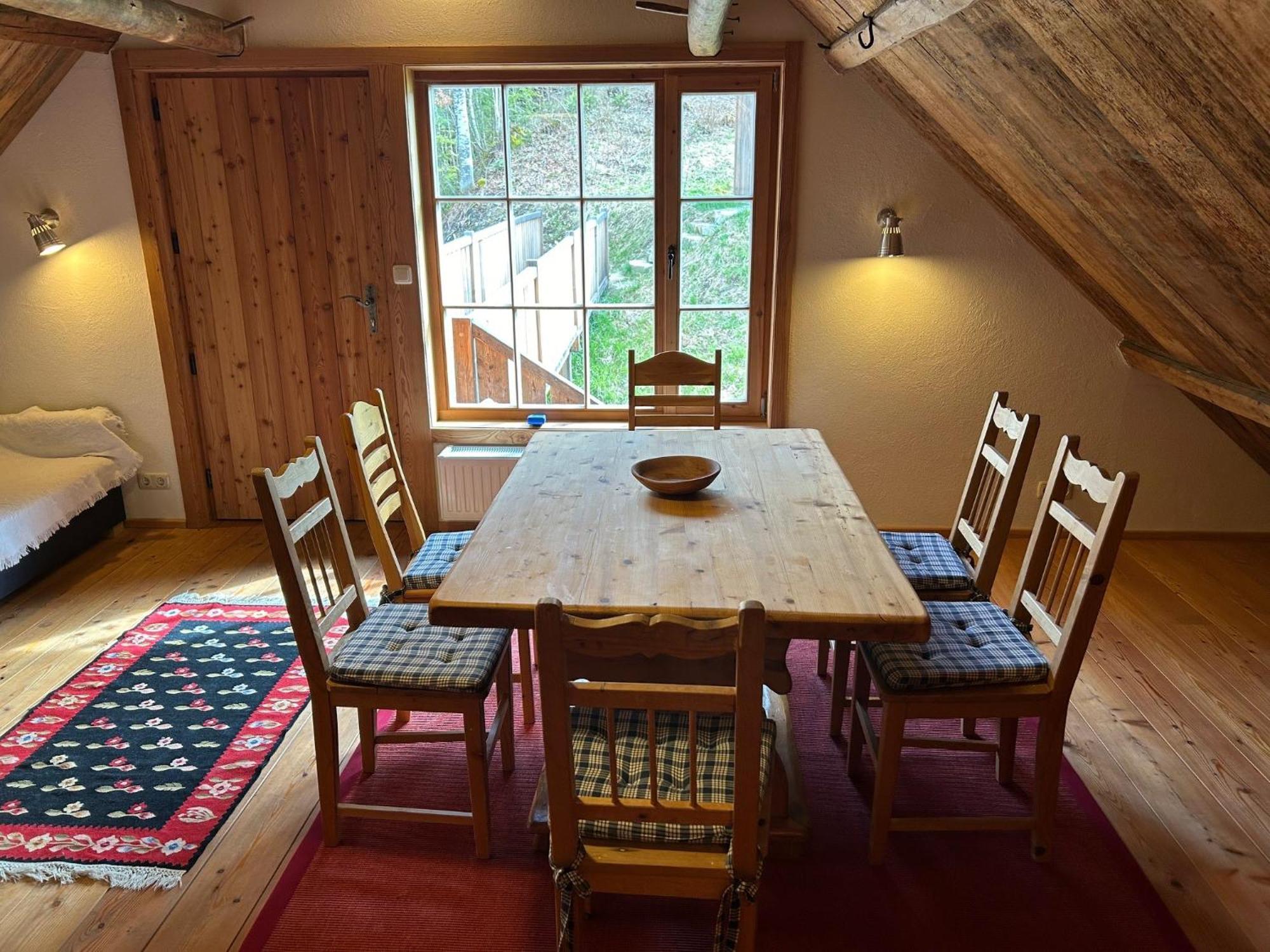 Charmante Gaestewohnung In Altem Bauernhaus In Alpiner Alleinlage Stanz Im Murztal Luaran gambar